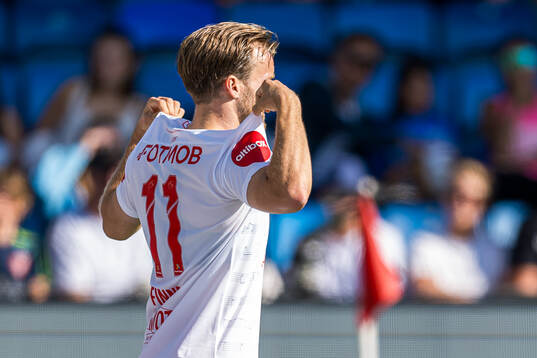 Bård Finne of Brann celebrates