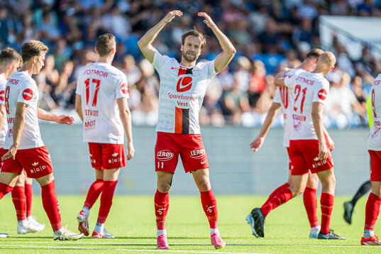 Bård Finne of Brann celebrates