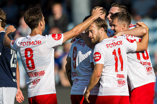 Sander Kartum of Brann celebrates