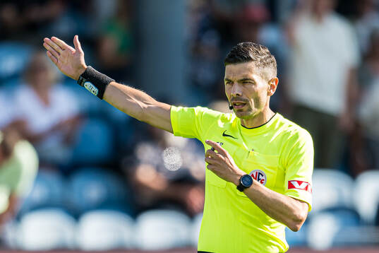 Tore Hansen, referee