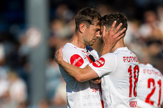Sander Kartum of Brann celebrates