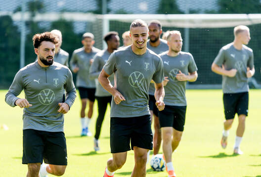 Sead Haksabanovic and Elison Makolli of Malmö FF