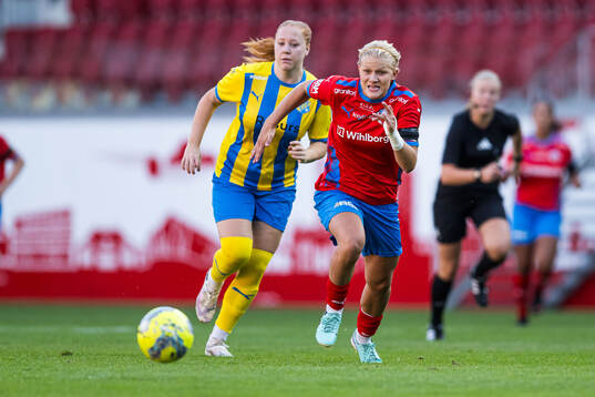 Bläddra bland fler bilder av Fotboll, Div 1 södra, dam, Helsingborg - Eskilsminne