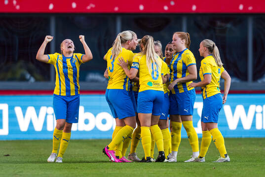 Eskilsminnes Johanna Olsson jublar