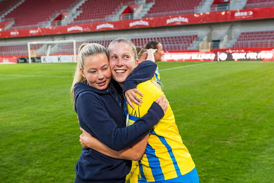 Eskilsminnes Julia Nyberg Spets jublar