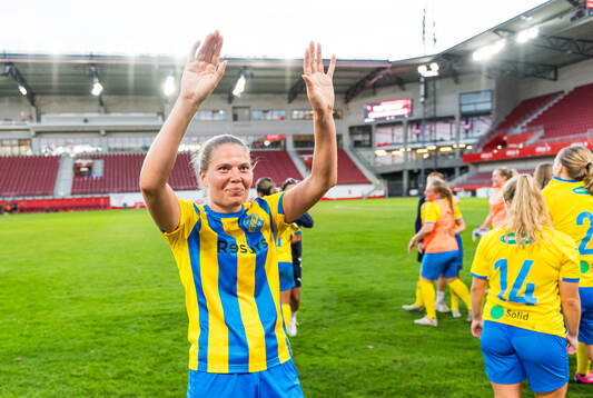 Eskilsminnes Johanna Olsson jublar