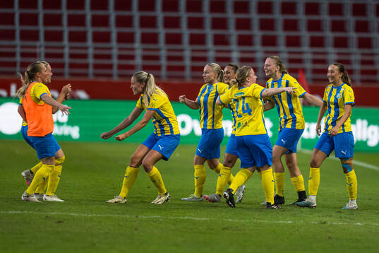 Eskilsminnes Johanna Olsson jublar