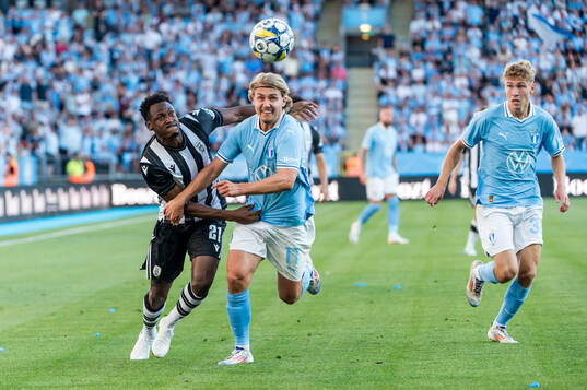 Abdul Rahman Baba of PAOK and Sebastian Nanasi of Malmö FF
