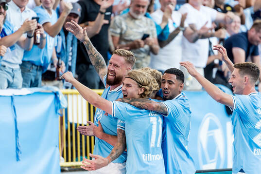 Pontus Jansson of Malmö FF celebrating