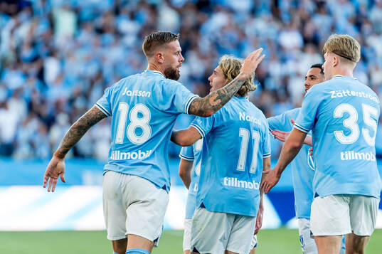Pontus Jansson of Malmö FF celebrates