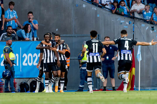 Abdul Rahman Baba of PAOK celebrate with teammates