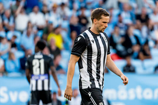 Theocharis Tsingaras of PAOK looks dejected