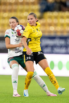 Rådas Gina Scarlini och Elfsborgs Stella Holmén