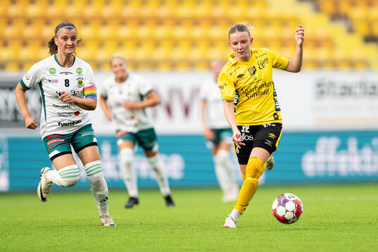 Rådas Anna Larsson och Elfsborgs Hanna Gunnarsson