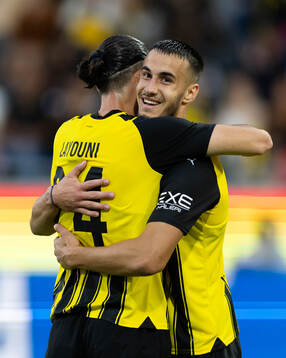 Amor Layouni of Häcken celebrates