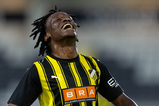 Jeremy Agbonifo of Häcken celebrates