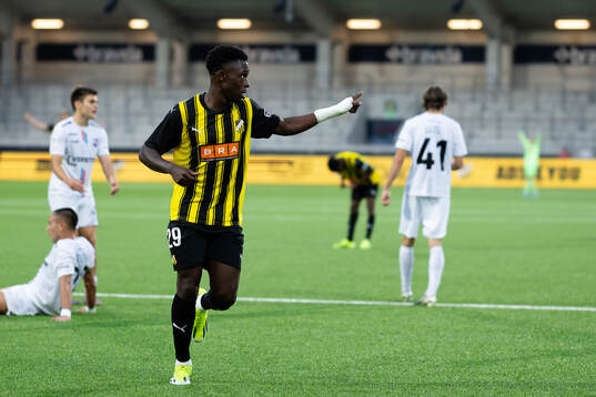 Zeidane Inoussa of Häcken celebrates