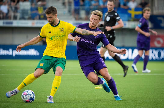 Anton Popovitch Ilves and Tobias Gulliksen of Djurgården