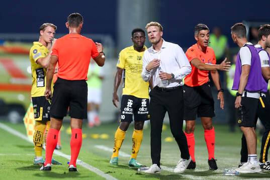 Manager Oscar Hiljemark of Elfsborg receives a yellow card