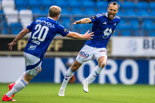 Magnus Wolff Eikrem of Molde celebrates