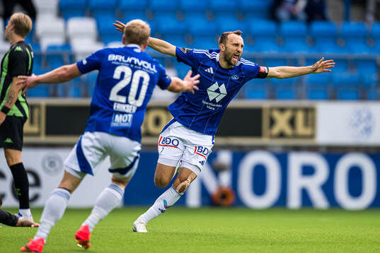 Magnus Wolff Eikrem of Molde celebrates