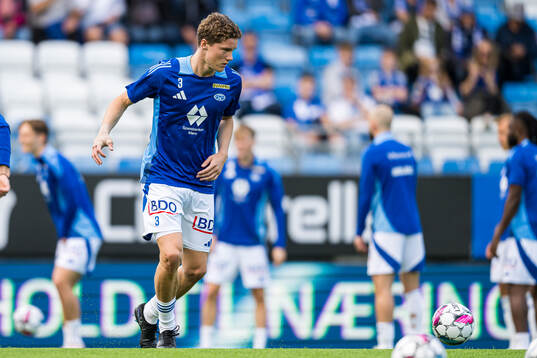 Casper Øyvann of Molde warms up