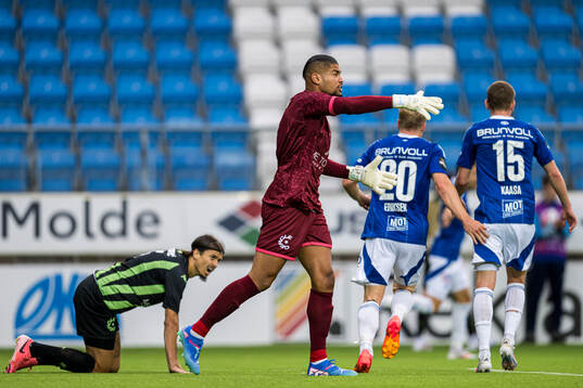 Warleson of Cercle Brugge looks dejected