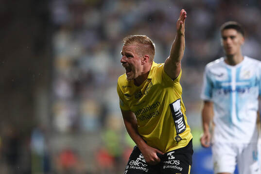 Per Frick of Elfsborg reacts