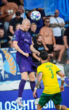 Peter Therkildsen od Djurgården  and Jorginho of Ilves