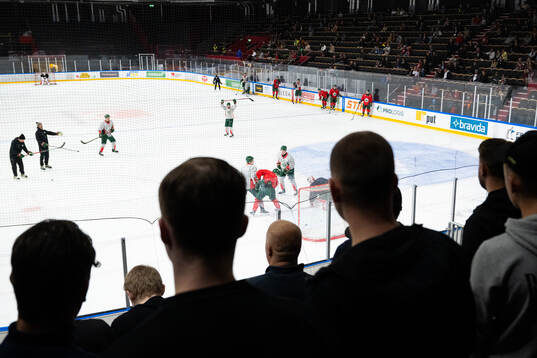 under en träning med Frölunda