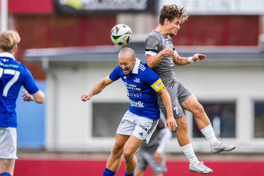 IFK Eskilstunas Robin Norlin och Sleipners Casper Frisk