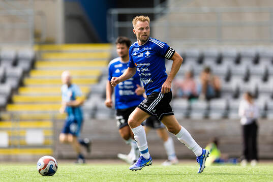 Sebastian Larsson från IFK Eskilstunas Veteranlag i mötet