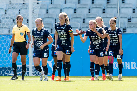 IFK Kalmars Wilma Finnman jublar