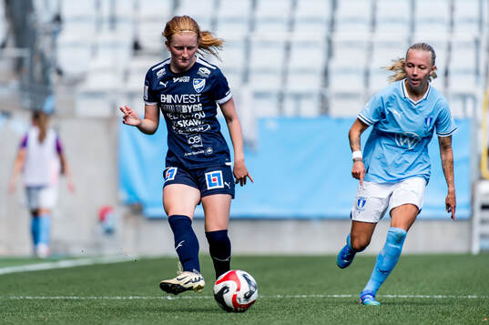 IFK Kalmars Vera Andersson och Malmö FFs Nathalie Hoff
