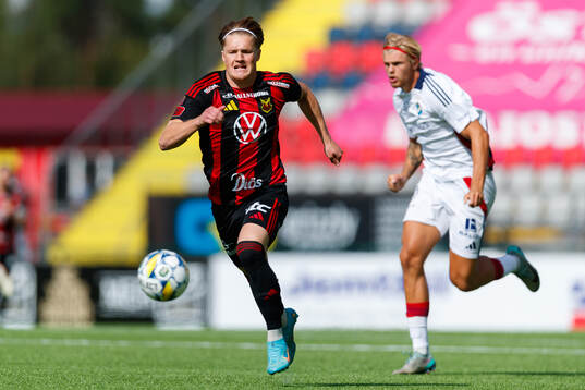 Bläddra bland fler bilder av Fotboll, Superettan, Östersund - Öster