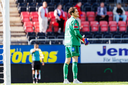 Östersunds målvakt Adam Benediktsson