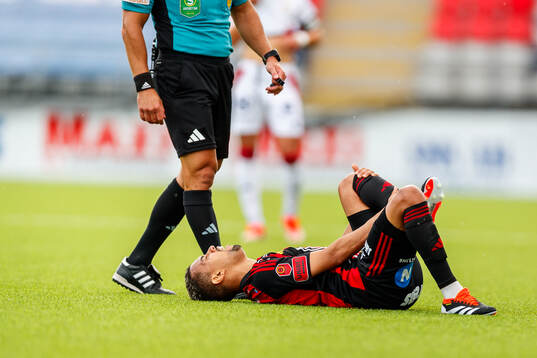 Östersunds Erick Brendon Pinheiro Da Silva  har ont