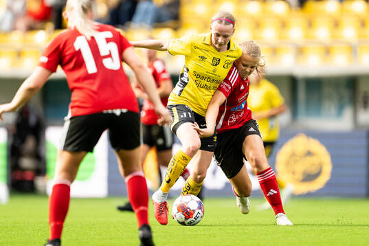Elfsborgs Leann Nyström och Tjust IFs Lexie Bergström