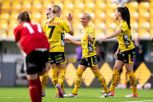 Elfsborgs Tea Skoglund jublar