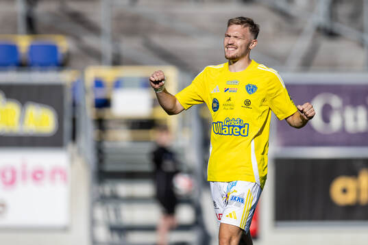 Falkenbergs Hugo Tilly jublar