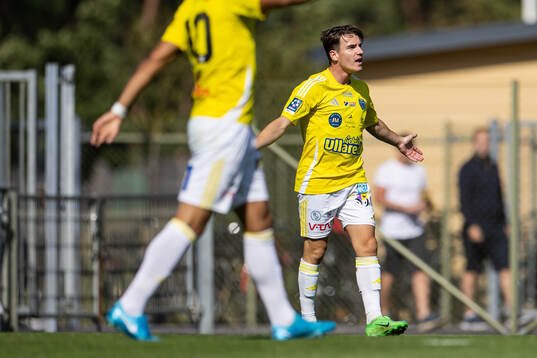 Falkenbergs Oskar Lindberg reagerar