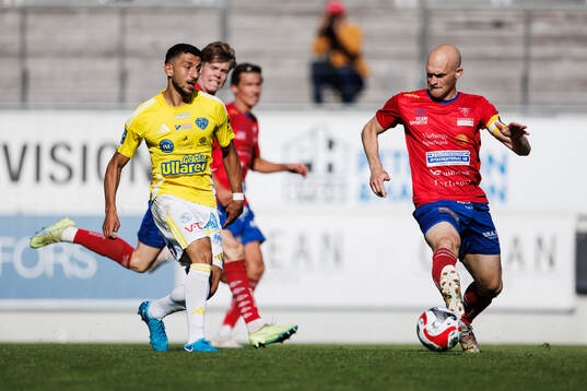 Falkenbergs Leonardo Farah Shahin och Tvååkers Viktor