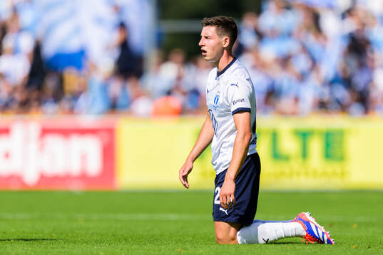 Malmö FFs Lasse Berg Johnsen deppar