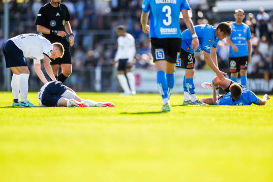 Malmö FFs Søren Rieks och Halmstads Niilo Mäenpää