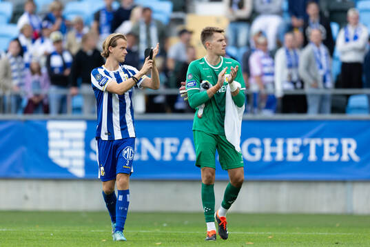 IFK Göteborgs August Erlingmark och målvakt Jacob