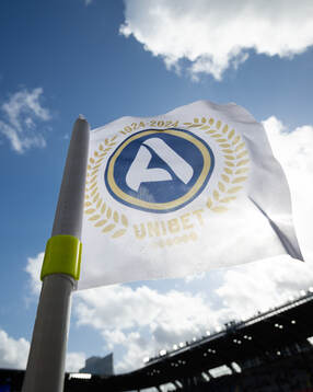 En hörnflagga med Allsvenskans logo och Unibet på