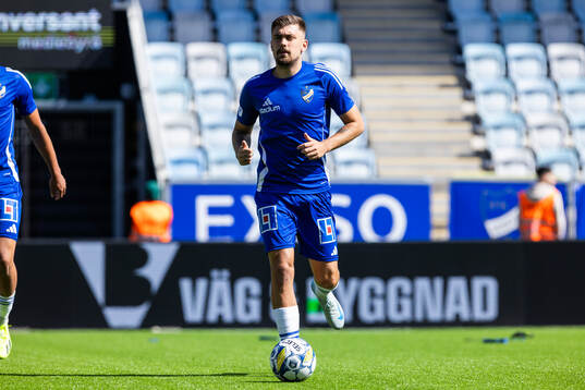 IFK Norrköpings Tim Prica på uppvärmningen