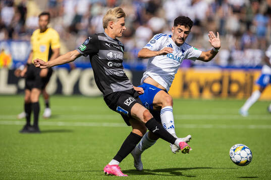 Västerås Marcus Linday och IFK Norrköpings Ismet Lushaku