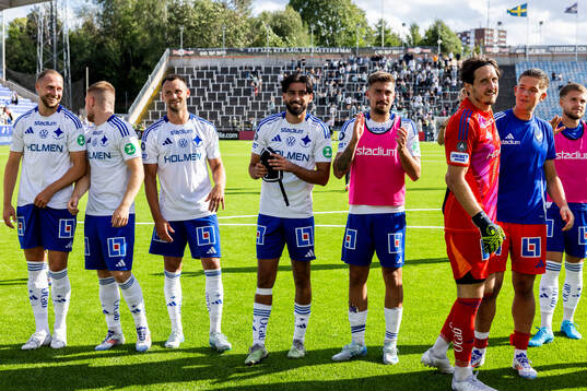 IFK Norrköpings spelare jublar