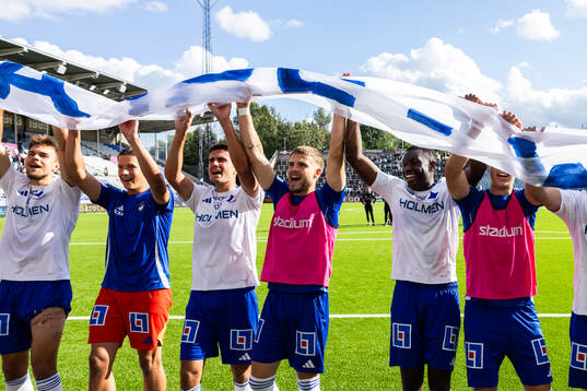 IFK Norrköpings spelare jublar